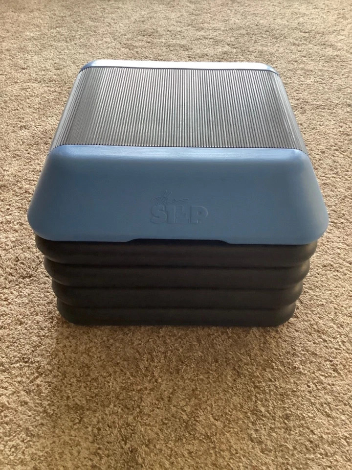 THE STEP Adjustable HIGH STEP 16”x 16” Aerobic PLATFORM w/4 Risers Home Workout