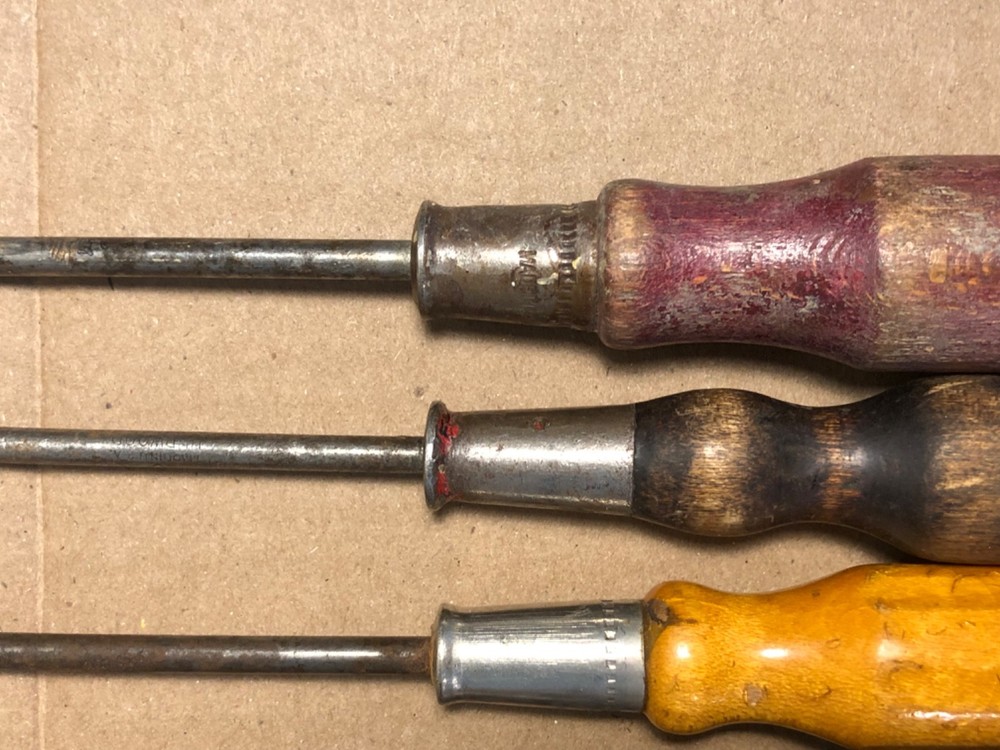 Vintage Wood Handle Screwdrivers 13 pieces