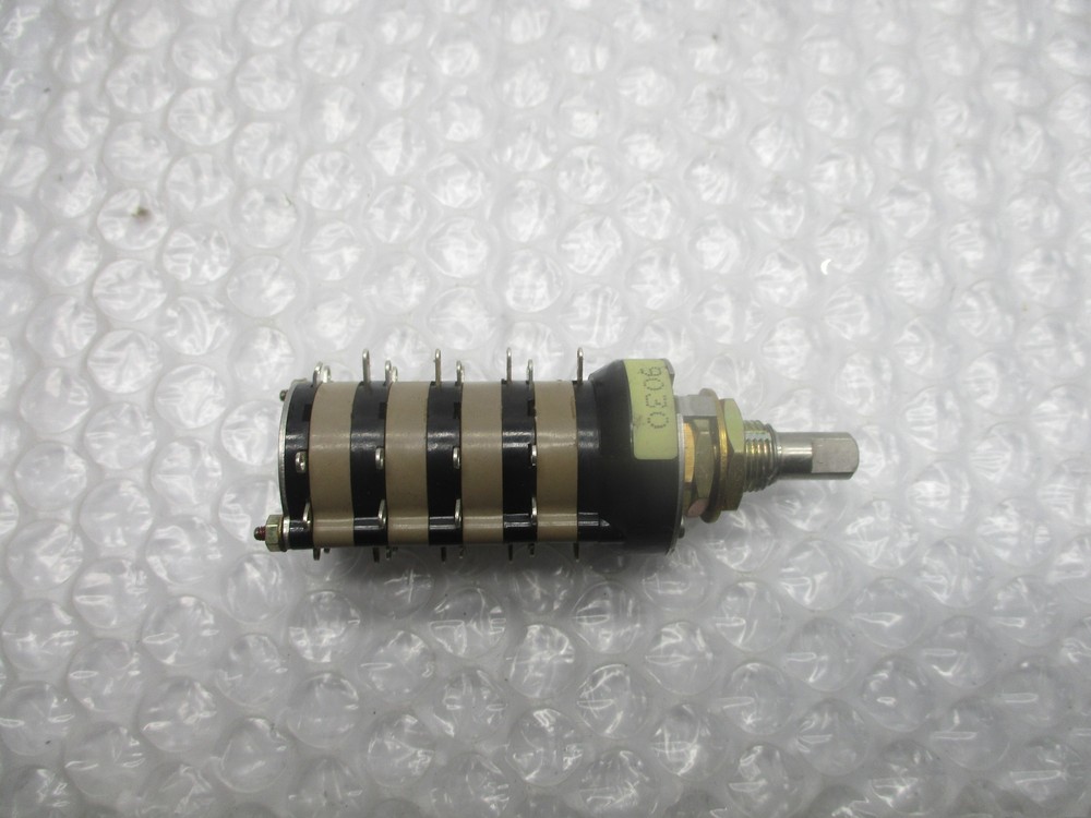 GRAYHILL 9030 ROTARY SWITCH (AS PICTURED) UNMP