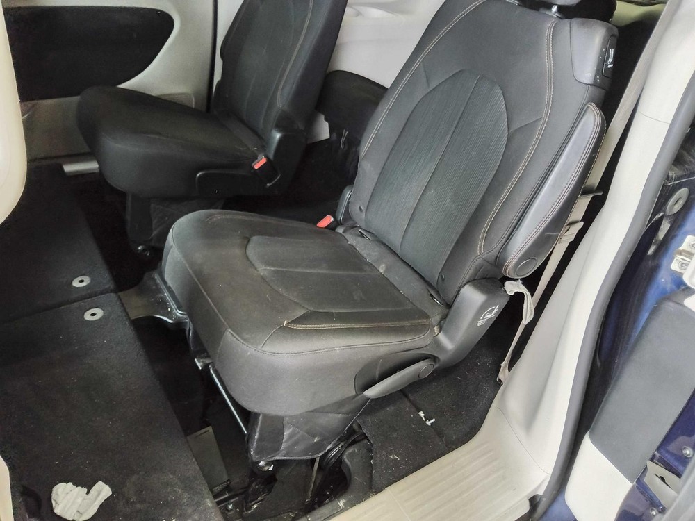 Used A/C Selector Switch fits: 2018 Chrysler Pacifica front 3 zone temperature c