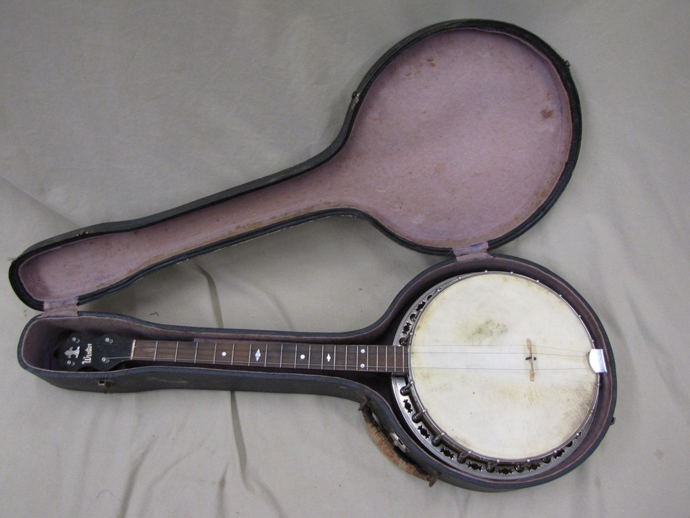 1920-30s Howard Banjo Tenor................Clean........Project