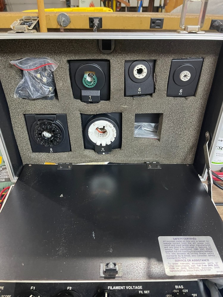 SENCORE CR70 Beam Builder, Universal CRT Analyzer & Restorer Manual