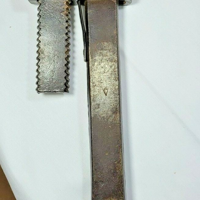 KEEN KUTTER Pipe Wrenches - 18 in. & 14 in. - Rare