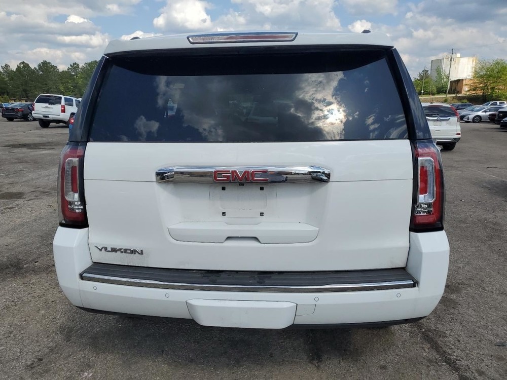 YUKON 2015 Glove Box 4686084