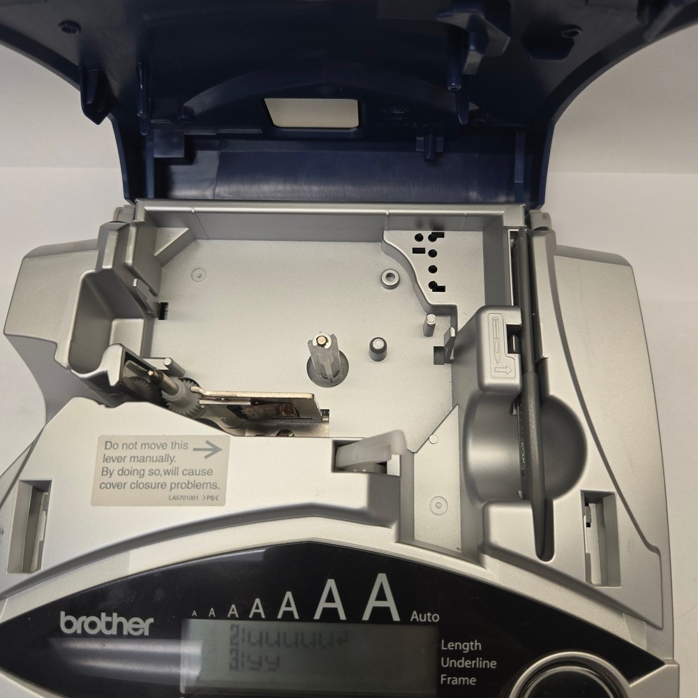 Brother P-Touch PT-1900 Electronic Labeling System Label Maker Blue Silver