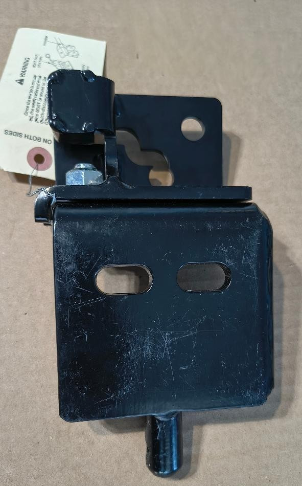 NEW Roadmaster Replacement Quick Disconnect Bracket Passenger Side Car FreeShip