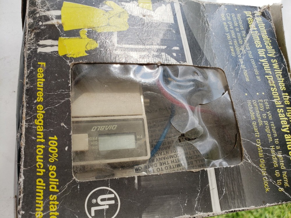 NIOB BRK Electronics Programmable Light Switch Model 600, untested