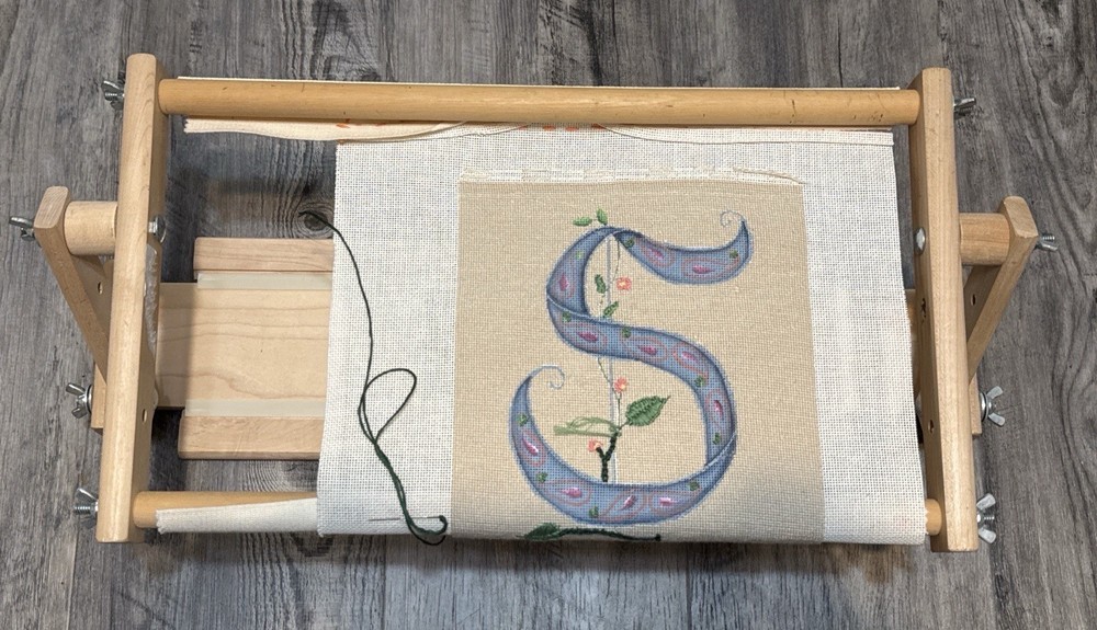 Vintage Adjustable Lap Tapestry Loom Needlepoint Weaving Frame