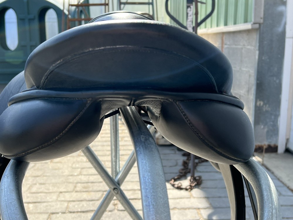 Klimke 17.5" Dressage Saddle