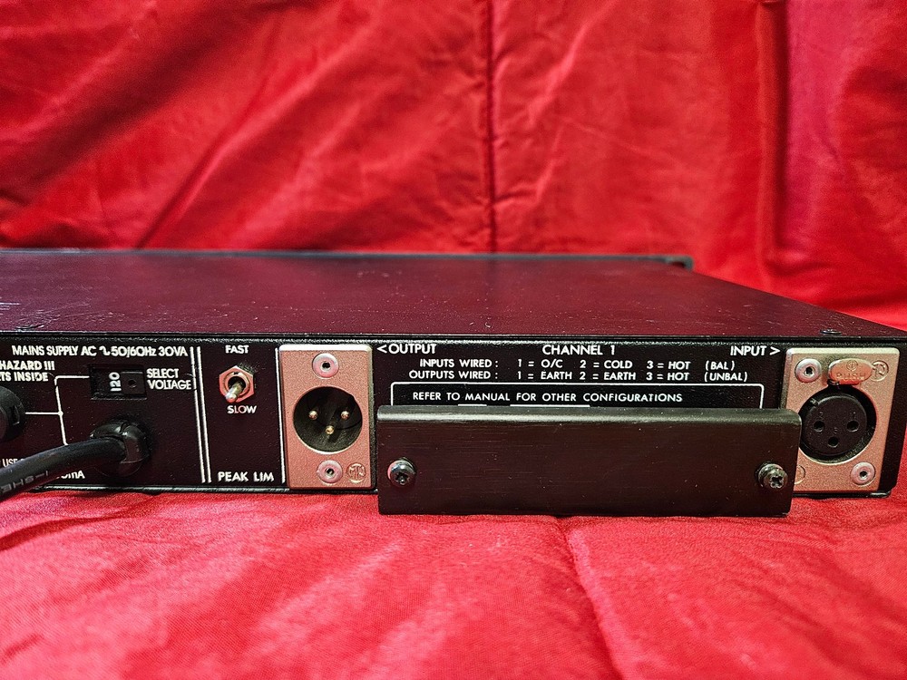 BSS DPR 402 2-Channel Analog Compressor / Limiter / De-Esser
