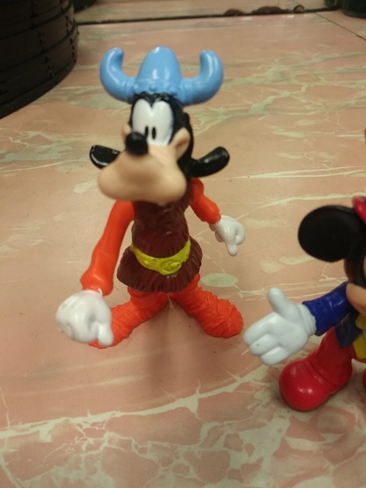 Disney Mickey Mouse Ringmaster Poseable Jointed 4" & Daisy & Goofy Lot Figures