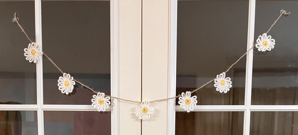 🌸 Hand Crochet sparkly daisy Jute Rustic Bunting Window SPRING sequins Gift