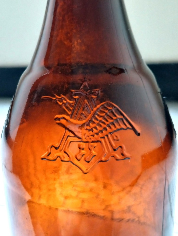 vtg 32oz Anheuser Bud bottle embossed eagle 1980s