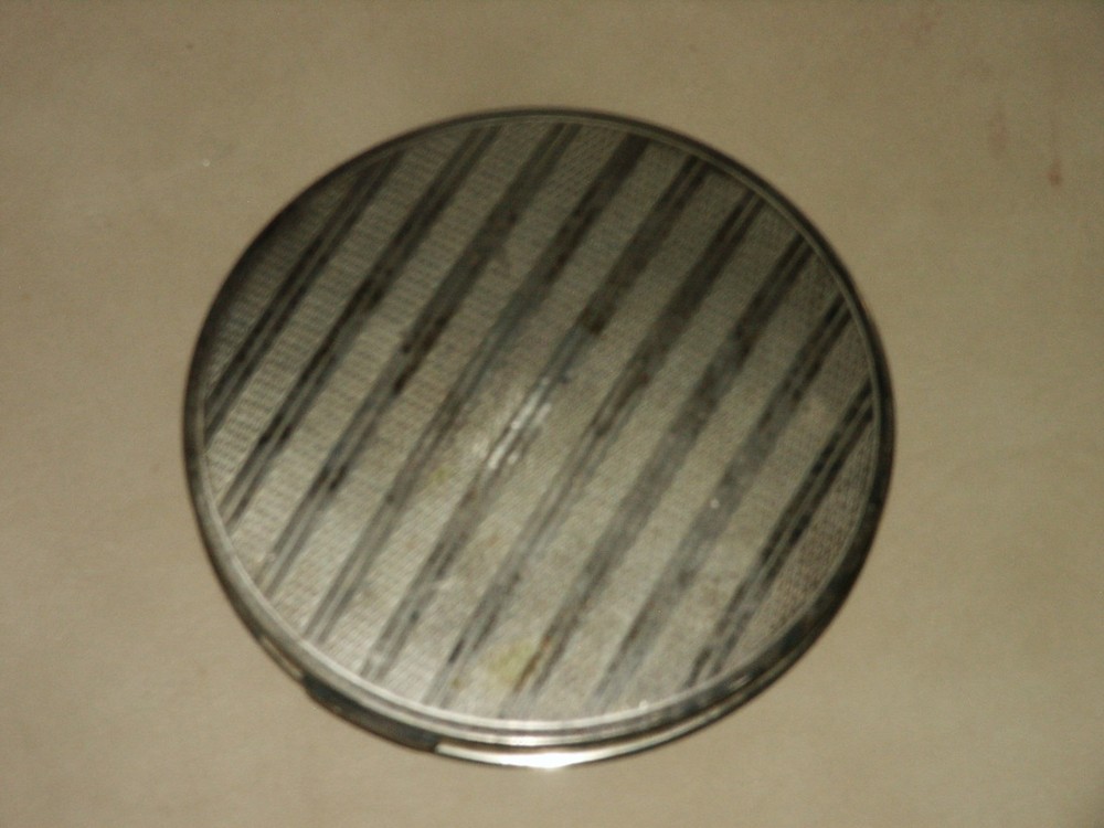 2 Vintage Compacts Paris France