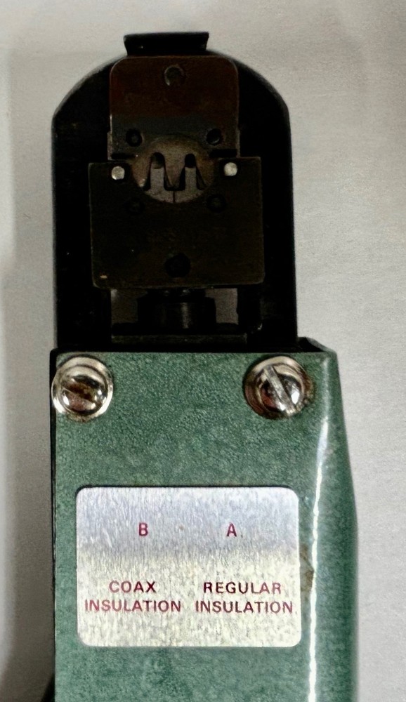Vtg Berg Model HT 48 Electronics Crimping Tool Crimper (A20)