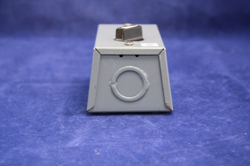 Siemens ITE H111A1 3 Position Selector Switch Rotary Pilot Light Station NEW