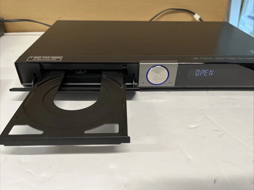 LG BD370 Blu-Ray Player | Remote Included