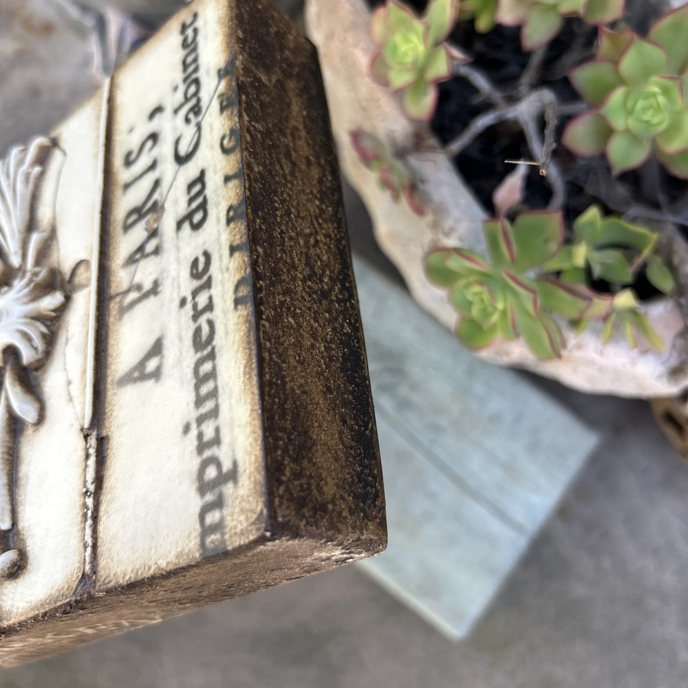 SID DICKENS FRENCH CREST T-123 MEMORY BLOCK Tile RETIRED