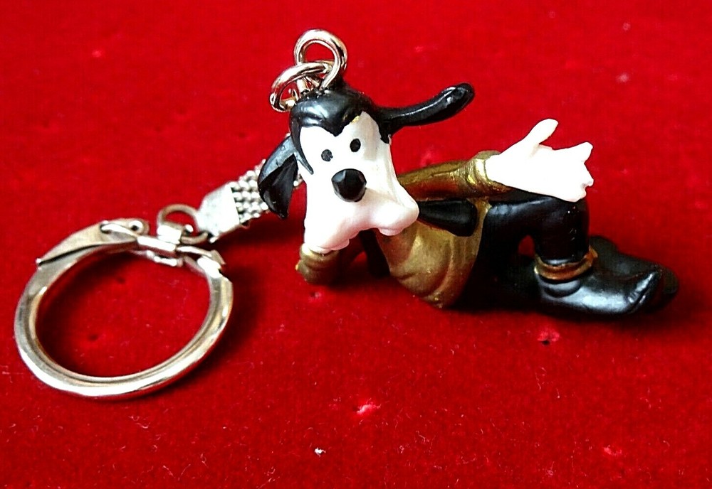 GOOFY ~ Disney ~ Bully ~ Vintage ~ Figure ~ KEYRING