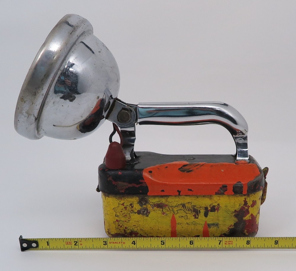Vintage Flint (Mich) Fire Dept Fire Big Beam Battery Lantern Torch Flashlight