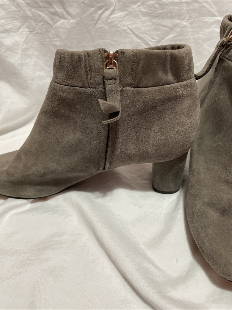 Clarks Size 9m Gray Booties