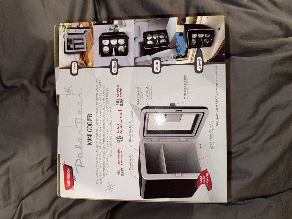 Polar Bear mini Fridge