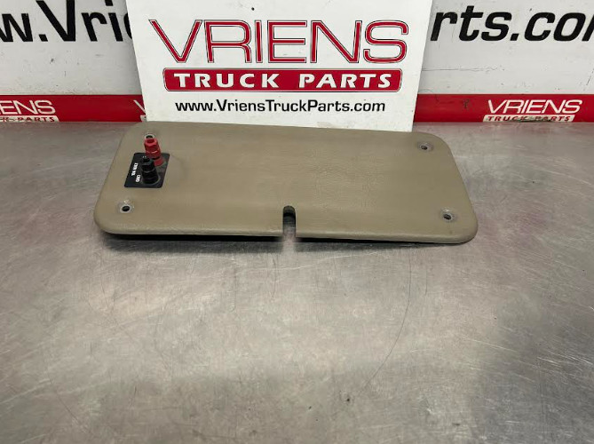 PETERBILT 20-17071M002-251 PLATE-HEADER COVER SINGLE TERMINALS