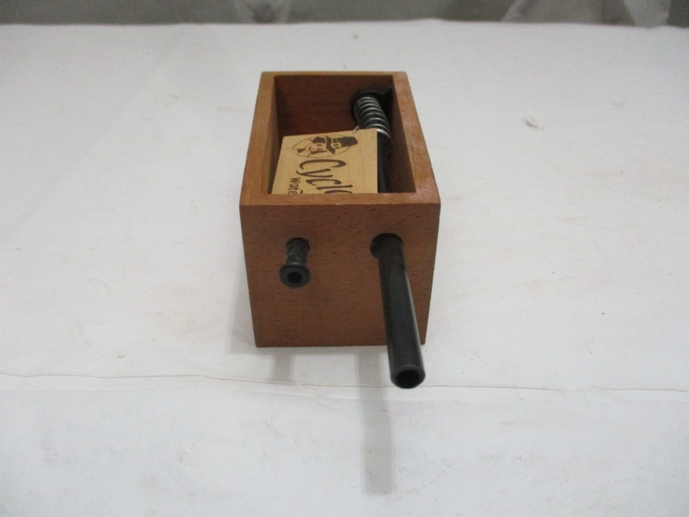 Quaker Boy Cyclone Waterproof Push Button Pin Turkey Box Call