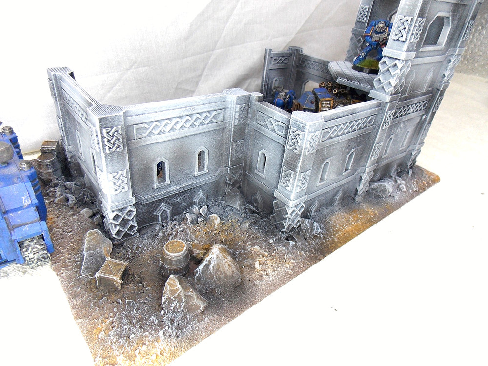 WARGAMING TERRAIN PAINTED BUILDING