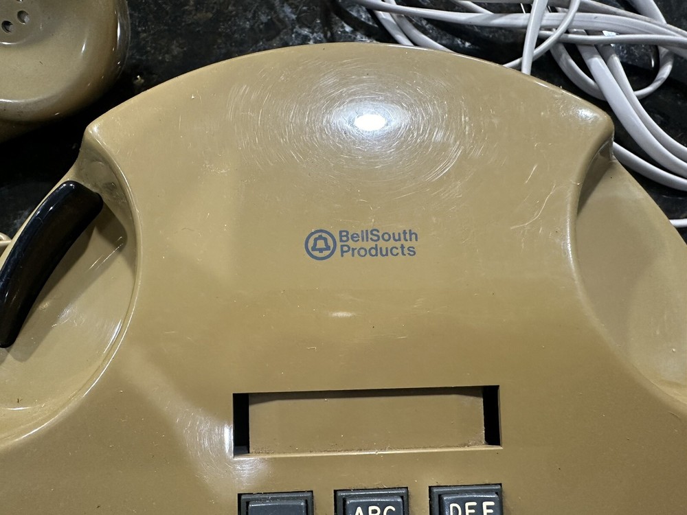 VINTAGE BELLSOUTH ROUND PUSH BUTTON TELEPHONE TAN