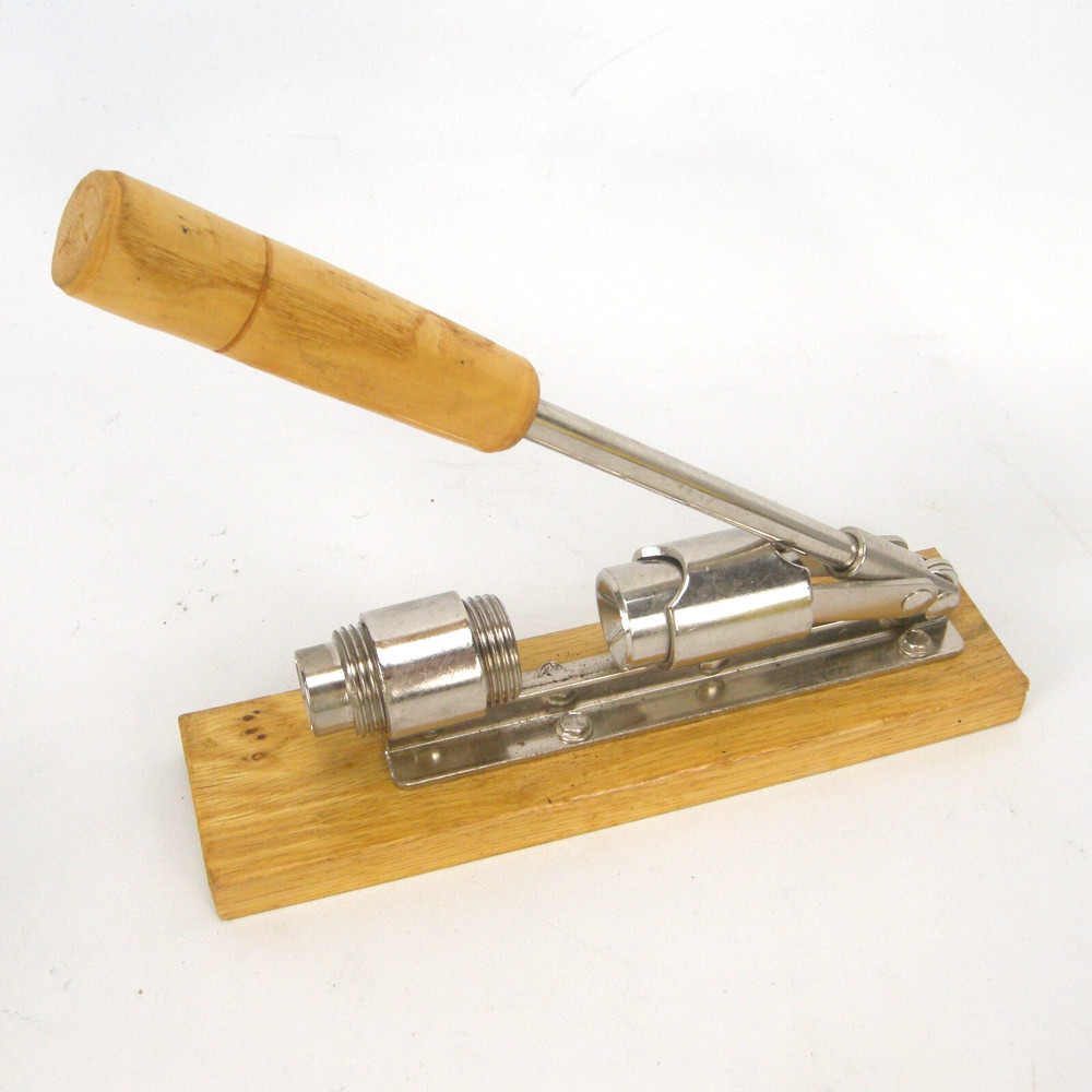 Duke's Easy Pecan and Nut Cracker NOB