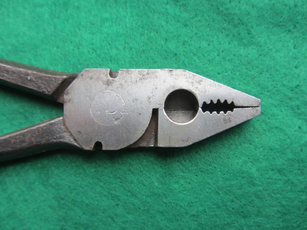 Vintage Round Hole Pliers – 6¼” Long