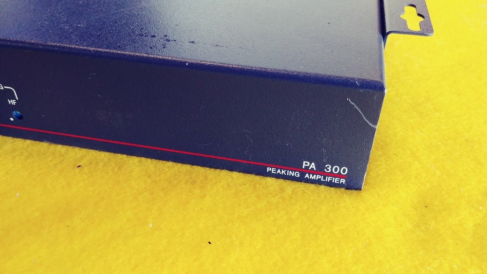 Extron PA 300 Peaking Amplifier