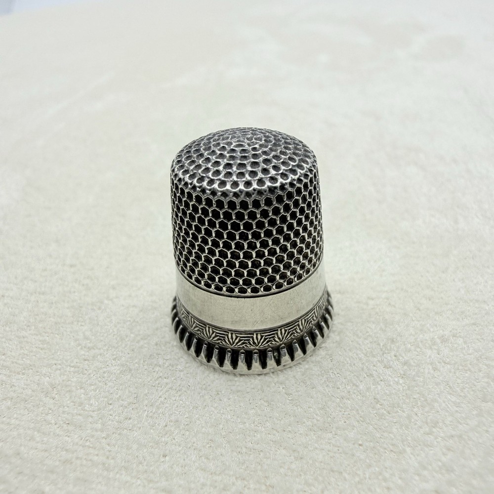 Antique Sterling Silver Geometric Pattern Thimble Sewing Accessory Collectible