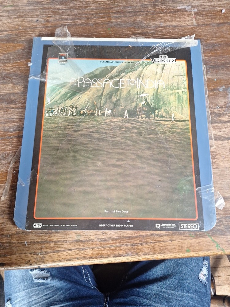 A Passage To India CED VIDEO DISC 2 Disc's