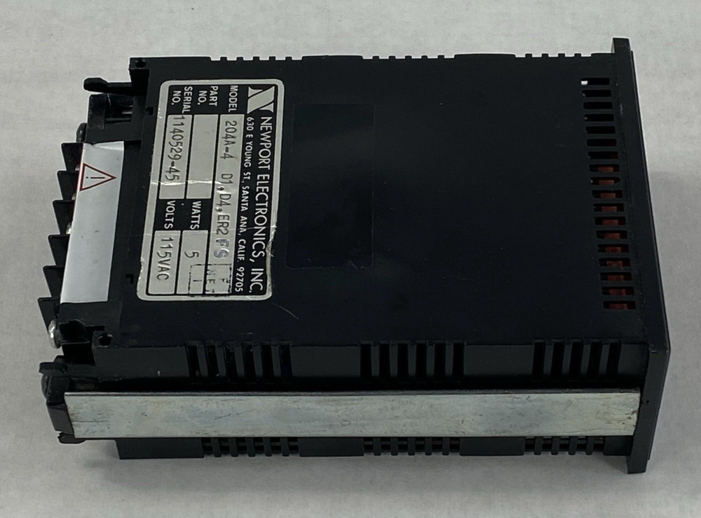 Newport Electronics 204A-4 D1 D4 ER2 FS Voltmeter