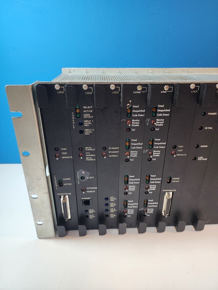 MOTOROLA Q2981A SECURENET DIGITAC COMPARATOR LOADED W/ CARD MODULES