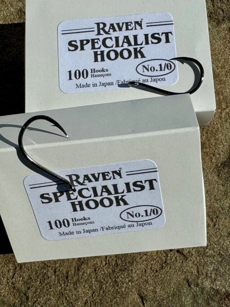 Raven Specialist Hooks , Size 1/0, One 100 Count Box