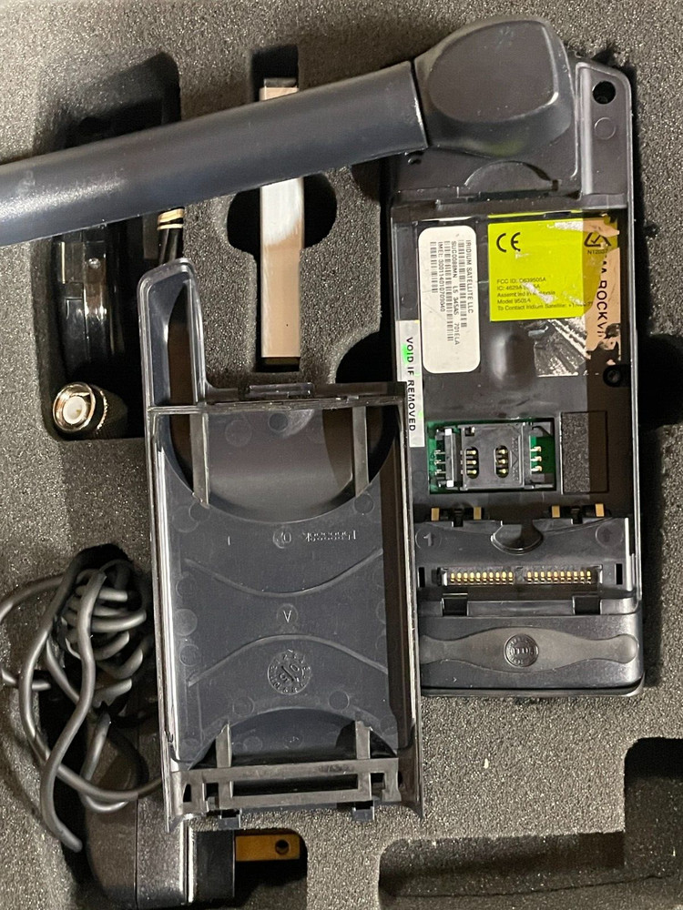 Iridium 9505a Satellite Phone with extras