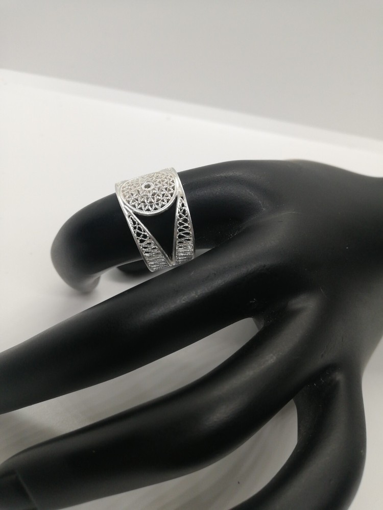 . 970 Solid Silver Women's Ring Size 8 Filigree New.