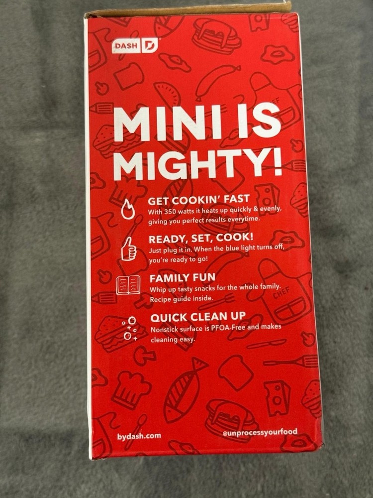 NIB Dash Mini Maker Griddle, 4” cooking surface, Make Pancakes, Cookies & Eggs