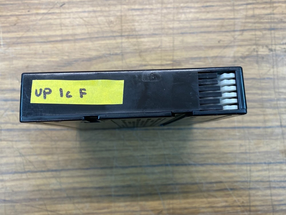 Ford Falcon AU S1 CD Player 6 Stacker Case