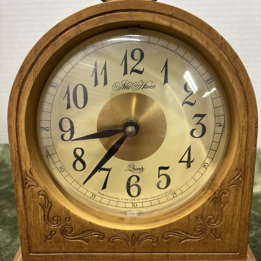 NEW HAVEN Quartz Clock