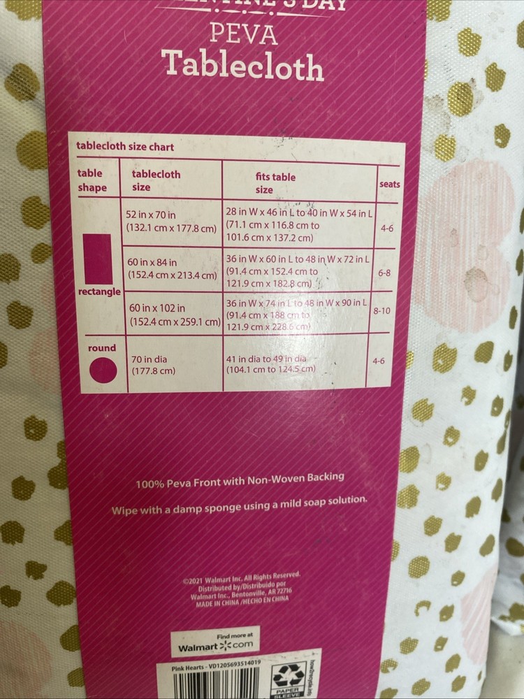 NWT Valentines Day Peca Table Cloth
