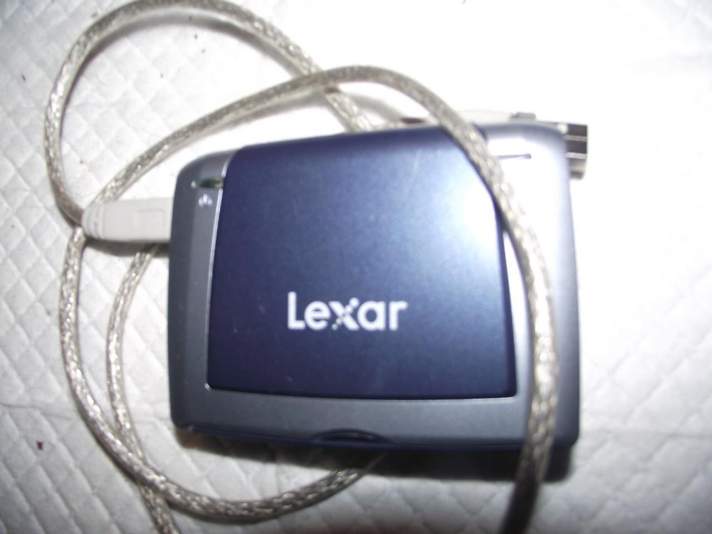 LEXAR MEDIA USB 2.0 MULTI CARD READER RW022, WITH USB CORD