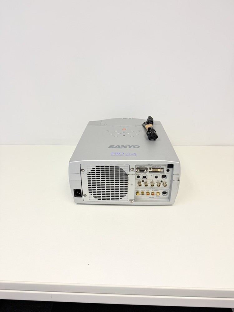 Sanyo Projector Pro XtraX Multiverse Model # PLC-XP46L W/ Lens Tested