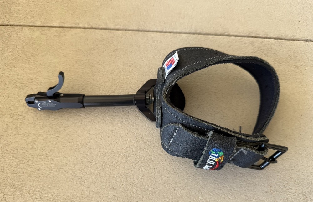 Elite Energy 35 Bow Package HHA Optimizer Lite, Quiver, Release, Case + Ex. Mods