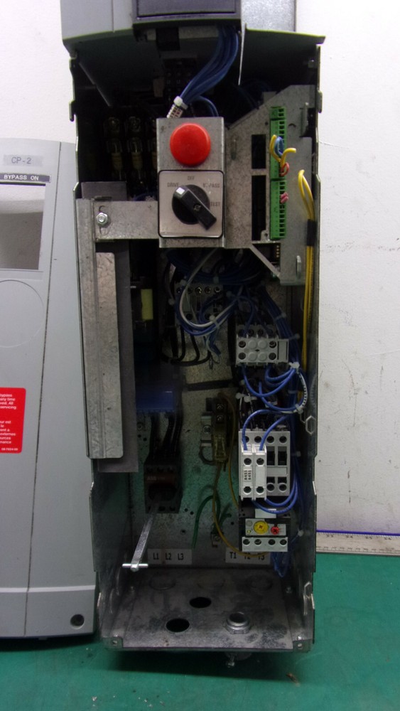 TRANE INDUSTRIAL CONTROL PANEL 174Z4574 WITH TR200