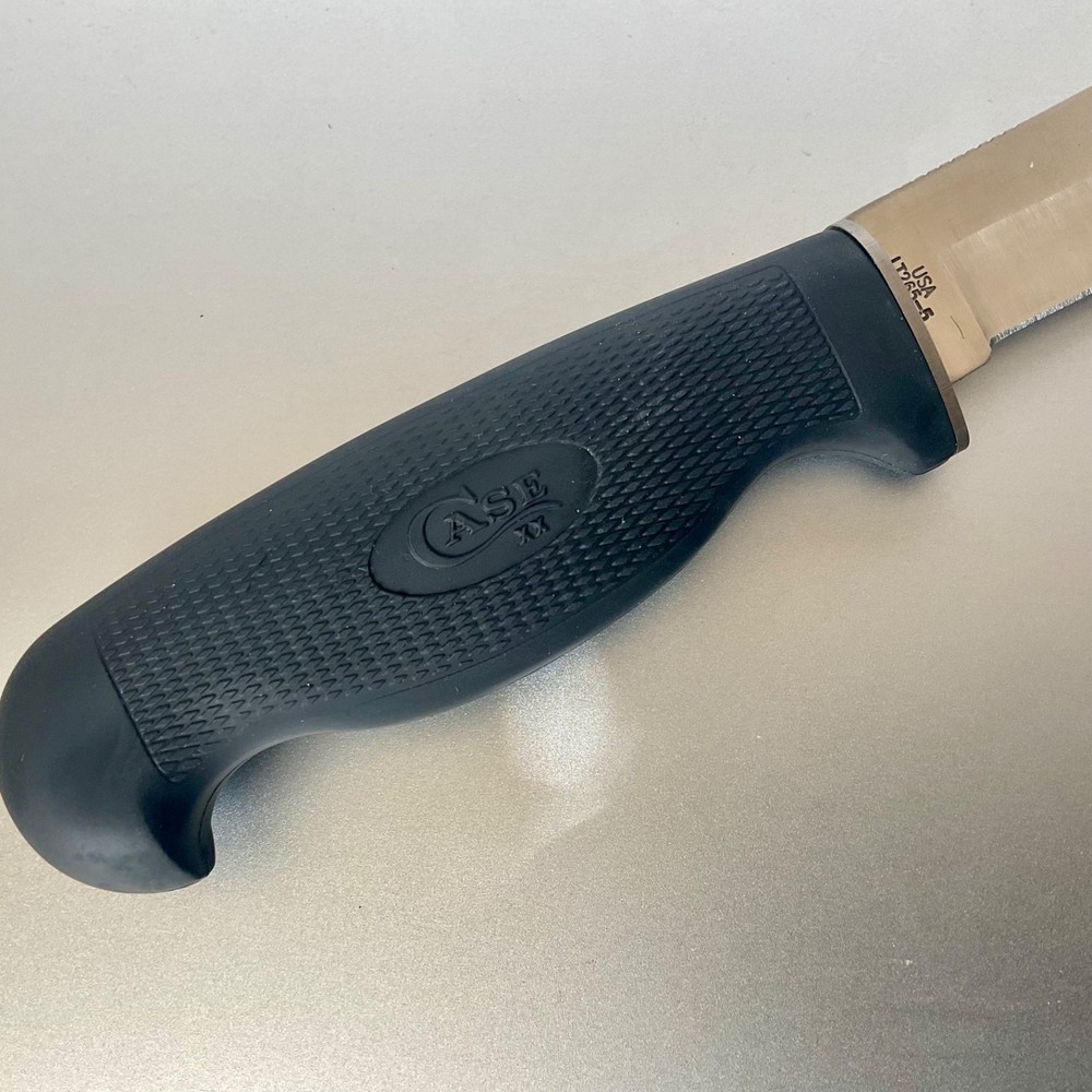 Case Knife Fixed Blade Lightweight Hunter with Sheath 00592