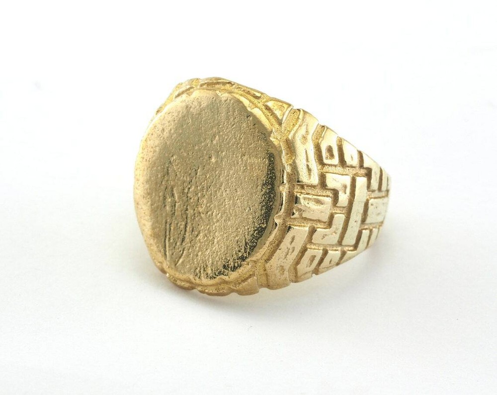 Signet Ring Textured Adjustable Ring Blank - Raw Brass  17mm 7US inner size 2655